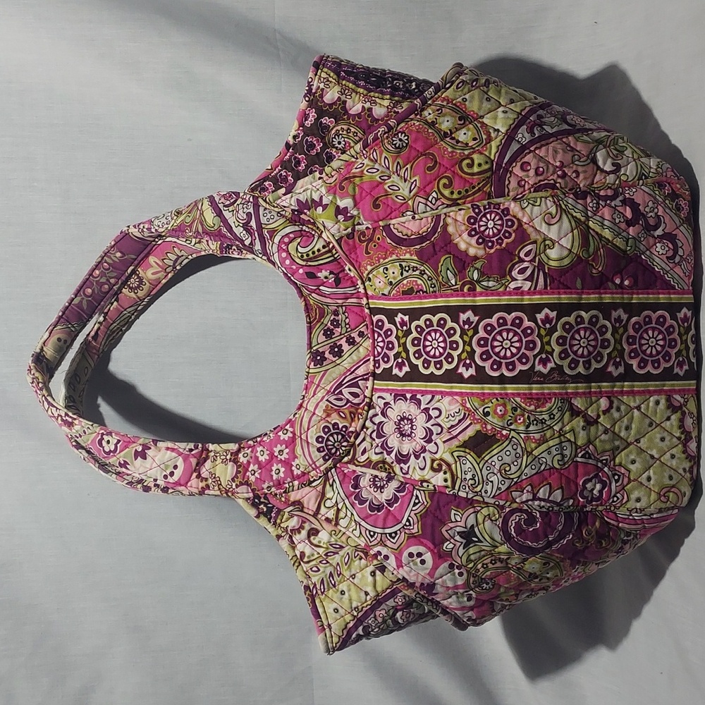 Vera Bradley‎ Very Berry paisley quilted tote bag.